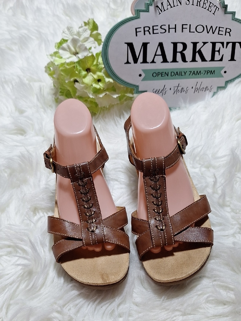 Naturalizer Brown Leather T-Strap Wedge Sandals